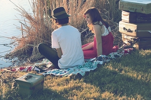 bag-bags-beach-boy-couple-cute-Favim.com-47731